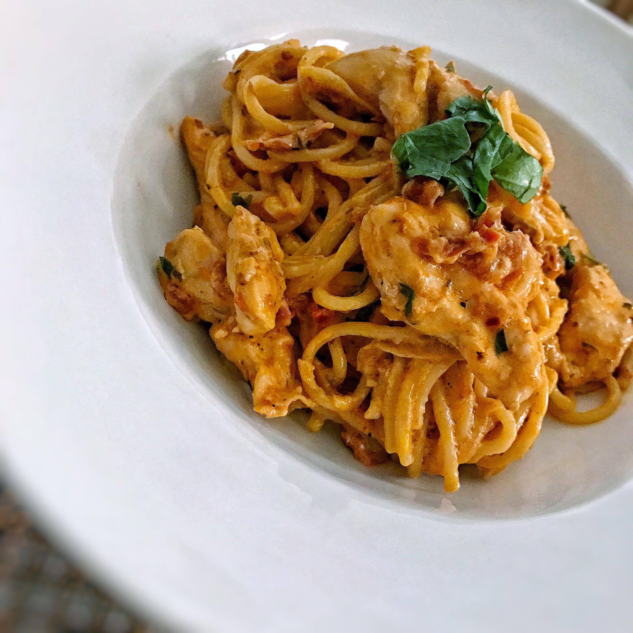 Sundried Tomato, Chicken and Mascarpone Pasta – 12sp